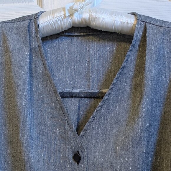 Hand Made Button Front Cuffed Sleeve Curved Hem Top - Picture 6 of 12